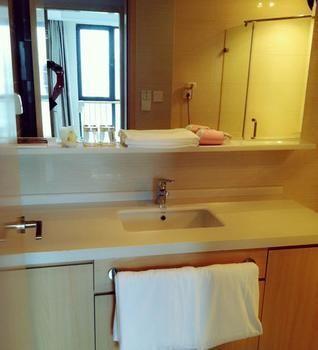 Kunshan Zhongye Kunting Hotel Екстер'єр фото